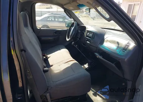 2002 Ford F-150 Xl/Xlt z USA, uszkodzony, nr VIN 1FTRF07222KD70497